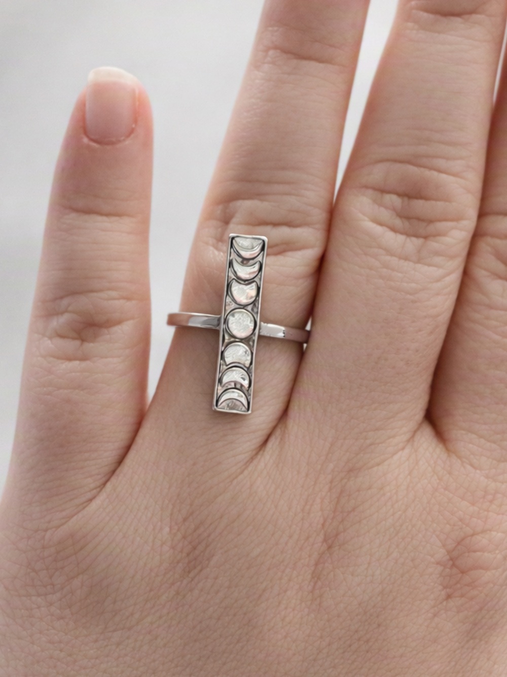 5/$25 Celestial Witchy Silver Moon Phase Bar Ring - Size 9
